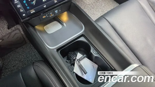 Hyundai Grandeur Grandeur (GN7) 2.5 Бензин 2WD — Фото автомобиля 26