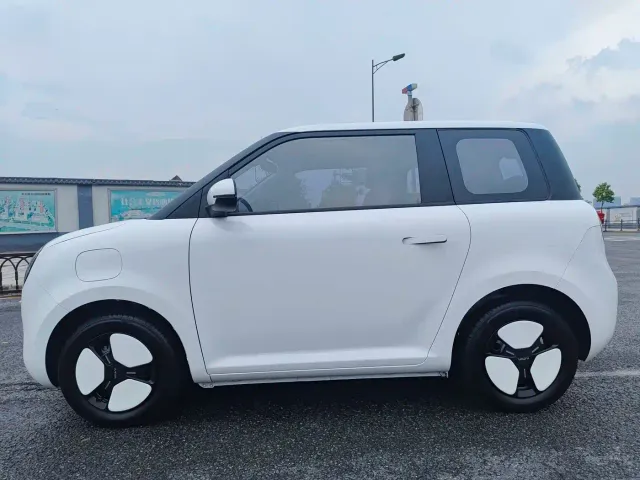 Changan Lumin — Фото автомобиля 7