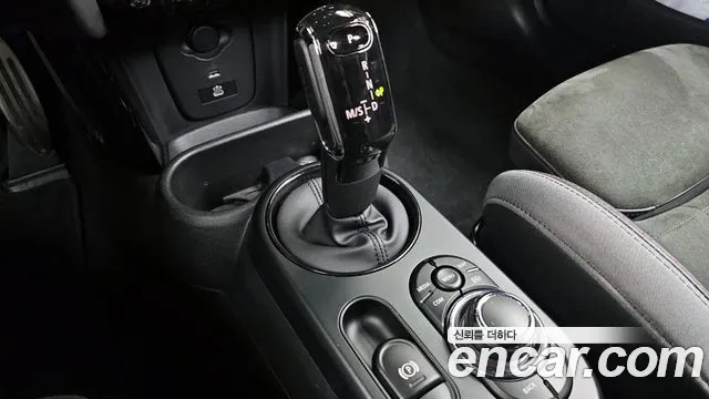 Mini Cooper — Фото автомобиля 9