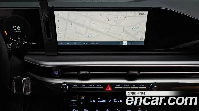 Hyundai Grandeur Grandeur (GN7) 2.5 Бензин 2WD — Фото автомобиля 14