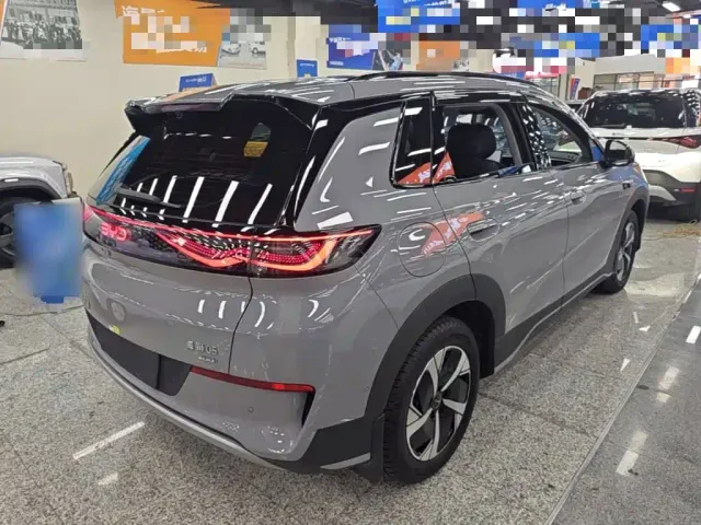 BYD Sealion 05 EV — Фото автомобиля 6