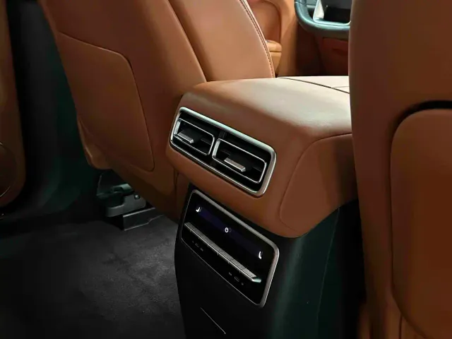Li Auto L7 — Фото автомобиля 14