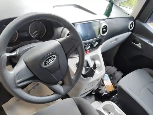 JAC Refine M3 — Фото автомобиля 9