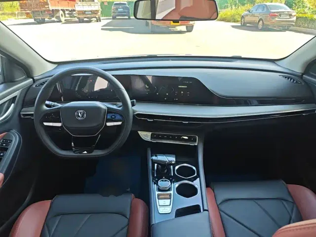 Changan Eado — Фото автомобиля 9