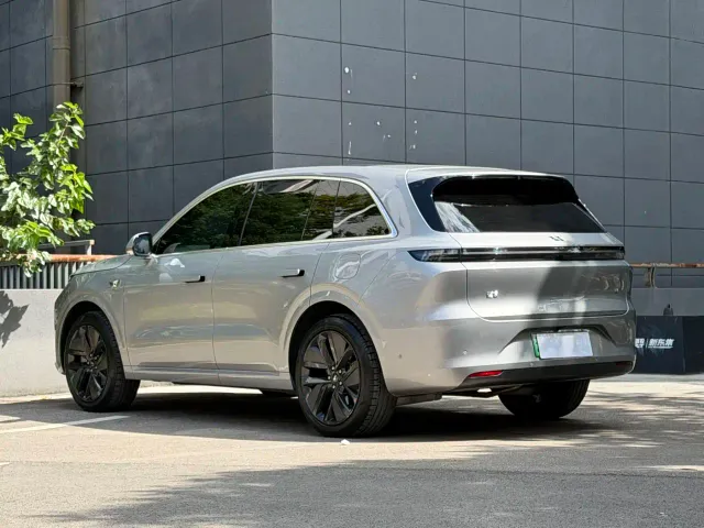 Li Auto L6 — Фото автомобиля 7