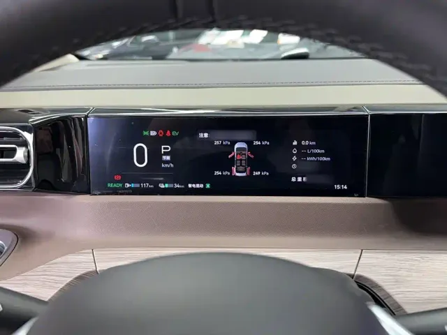 GAC Trumpchi E8 — Фото автомобиля 4