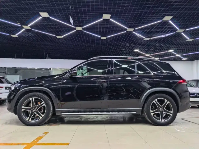 Mercedes-Benz GLE-Class — Фото автомобиля 4