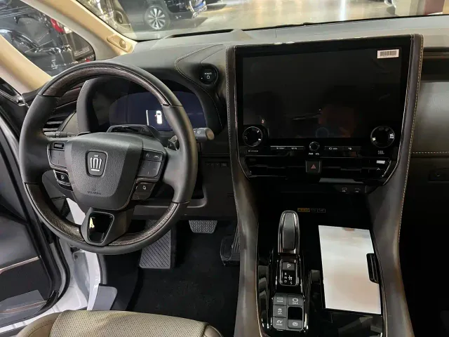 Toyota Vellfire — Фото автомобиля 5