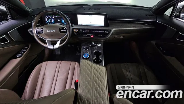 Kia K8 — Фото автомобиля 10