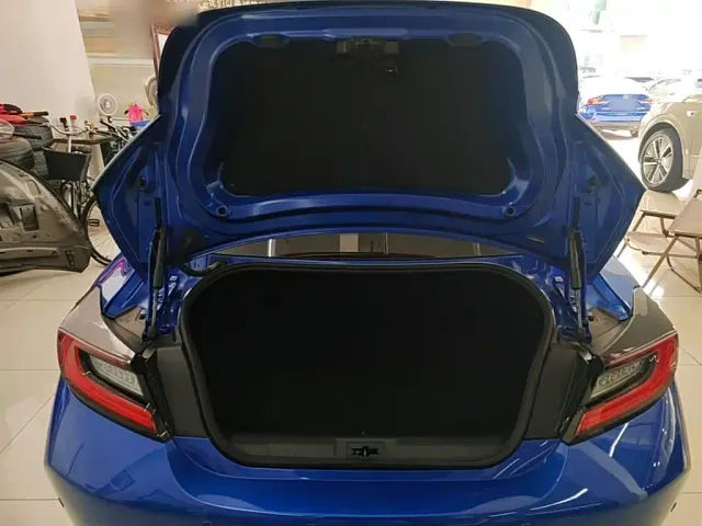 Subaru BRZ — Фото автомобиля 18