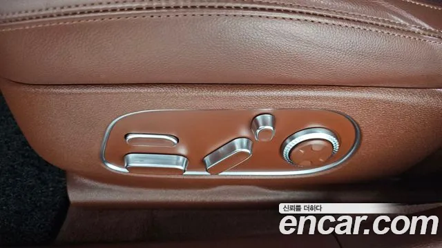 Genesis G90 Бензин 3.5 турбо AWD — Фото автомобиля 25