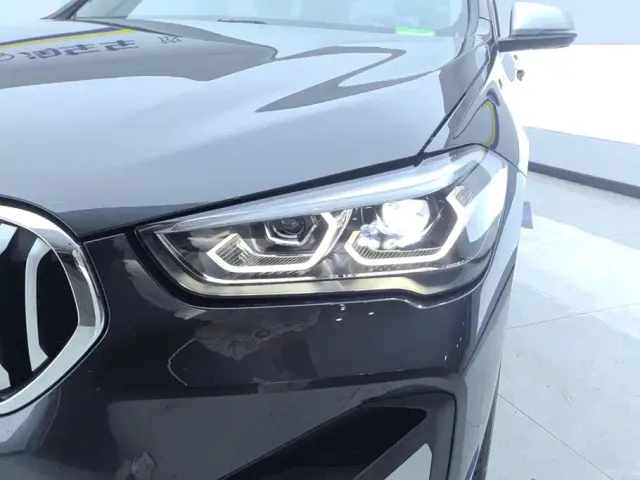BMW X1 — Фото автомобиля 5