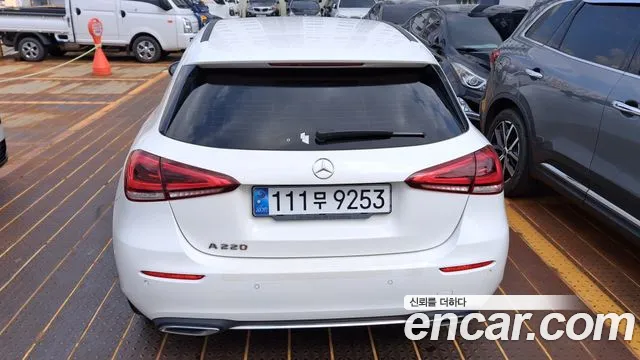 Mercedes-Benz A-Class — Фото автомобиля 2