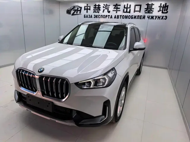 Фотография автомобиля — BMW X1