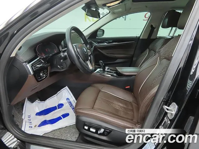 BMW 5 Series G30 — Фото автомобиля 5
