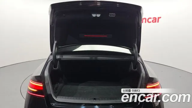 Genesis G90 Бензин 3.5 турбо AWD — Фото автомобиля 18