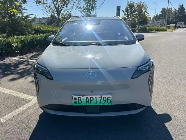 GAC Aion Y — Фото автомобиля 2
