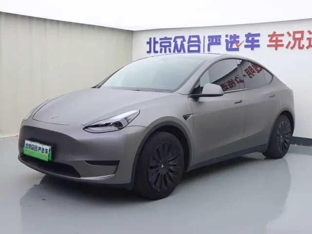 Фотография автомобиля — Tesla Model Y