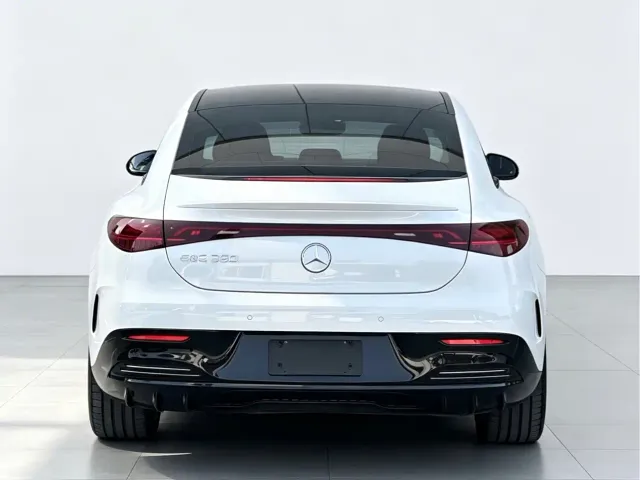 Mercedes-Benz EQE — Фото автомобиля 5