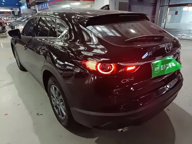 Mazda CX-4 — Фото автомобиля 4
