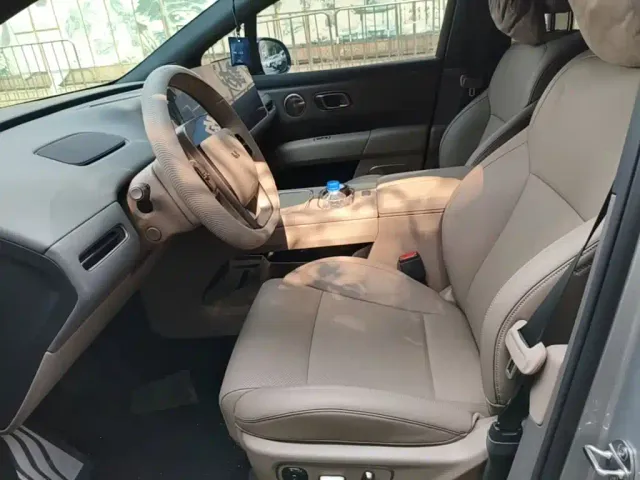 Li Auto i6 — Фото автомобиля 14