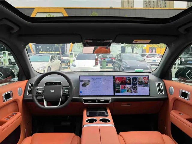 Li Auto L7 — Фото автомобиля 7