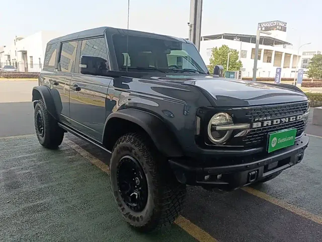 Ford Bronco — Фото автомобиля 3