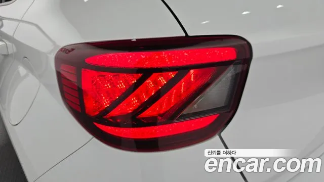 Hyundai Venue — Фото автомобиля 23