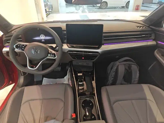 Volkswagen Lamando 2025 Lamando L 2.0T Base — Фото автомобиля 9