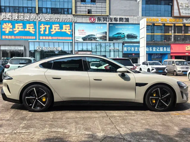 Xiaomi SU7 — Фото автомобиля 4