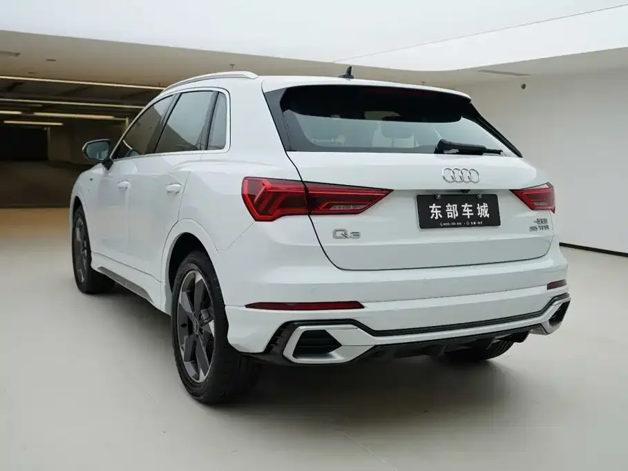 Audi Audi Q3 2024 35 TFSI Fashion Sport — Фото автомобиля 3