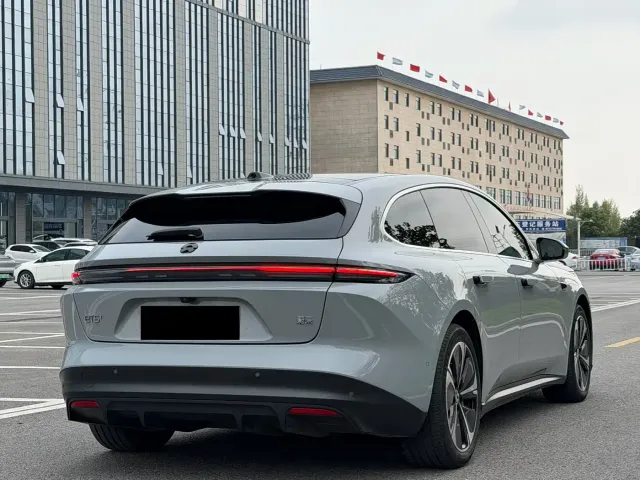Nio ET5 Touring — Фото автомобиля 4