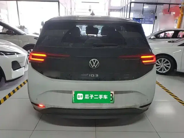 Volkswagen ID.3 — Фото автомобиля 5