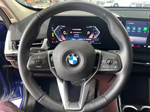 BMW X1 — Фото автомобиля 10