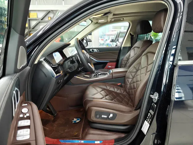 BMW X5 — Фото автомобиля 11
