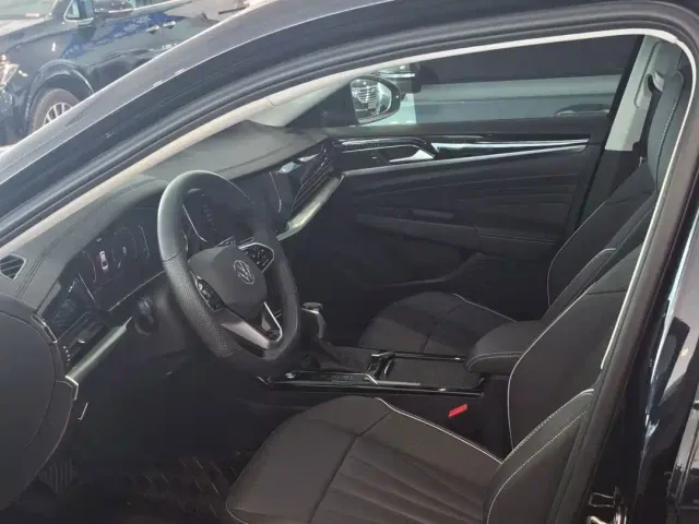 Volkswagen Passat — Фото автомобиля 20