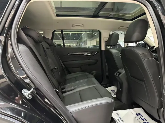 Buick Envision Plus — Фото автомобиля 15
