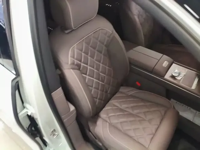 NIO NIO ES8 2025 Model 6-Seat Executive Luxury Edition — Фото автомобиля 24