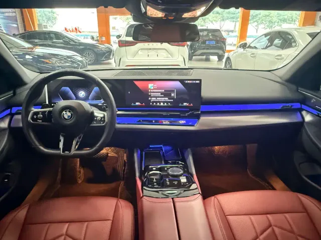 BMW 5 Series — Фото автомобиля 7