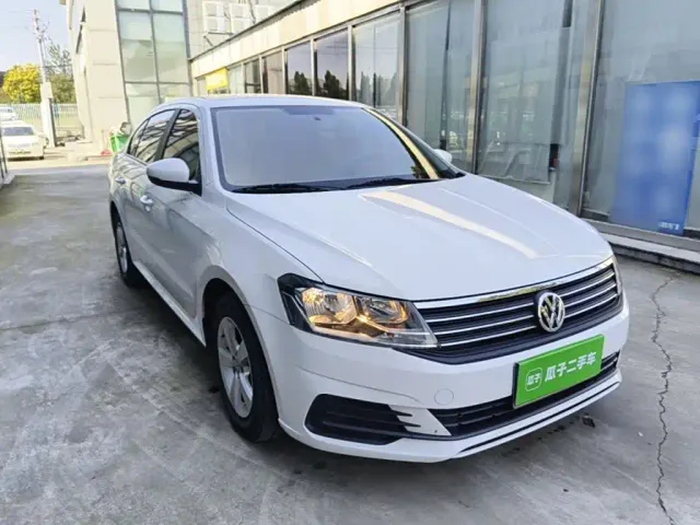 Volkswagen Lavida — Фото автомобиля 3