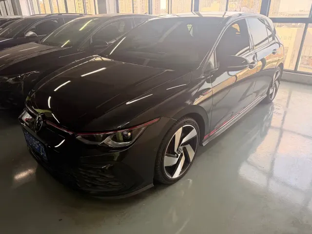 Volkswagen Golf GTI — Фото автомобиля 2