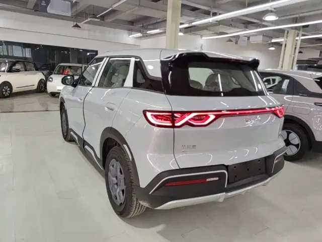 BYD Yuan UP — Фото автомобиля 4