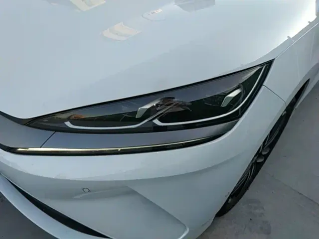 BYD Qin L — Фото автомобиля 23