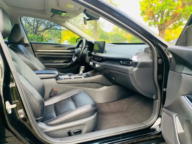 Nissan Teana — Фото автомобиля 10