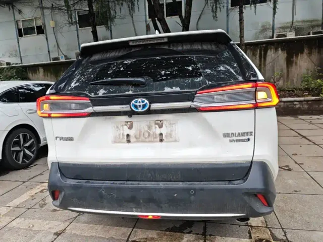 Toyota Wildlander — Фото автомобиля 5
