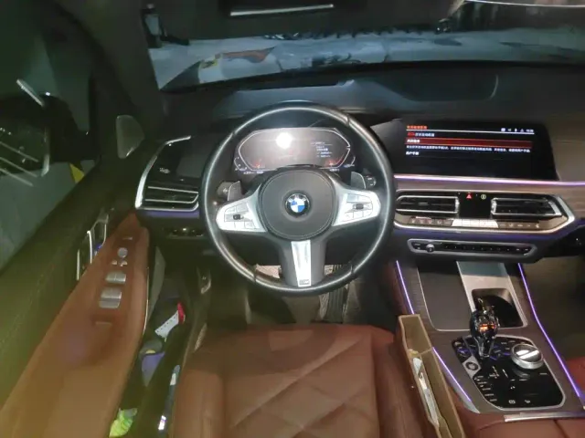 BMW X5 — Фото автомобиля 2