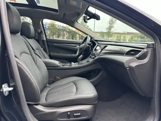 Buick LaCrosse — Фото автомобиля 16