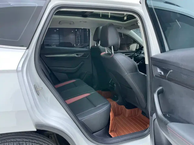 Skoda Karoq — Фото автомобиля 26