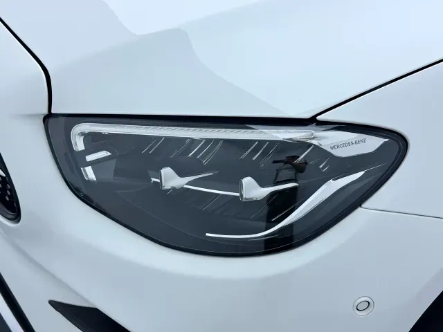 Mercedes-Benz E-Class — Фото автомобиля 15