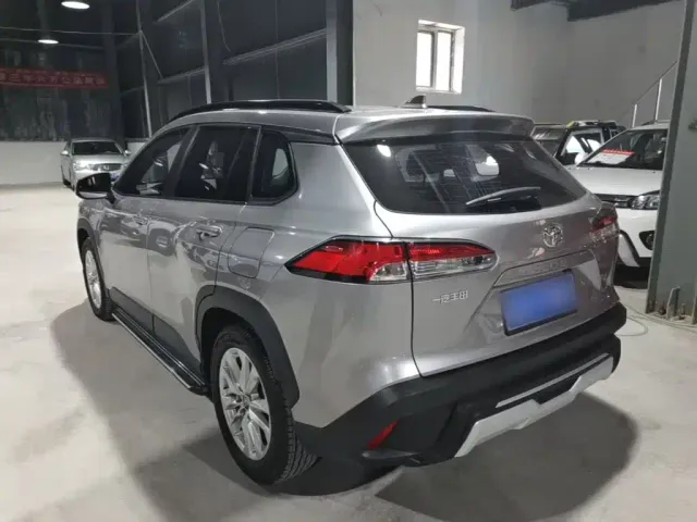 Toyota Corolla Cross — Фото автомобиля 4